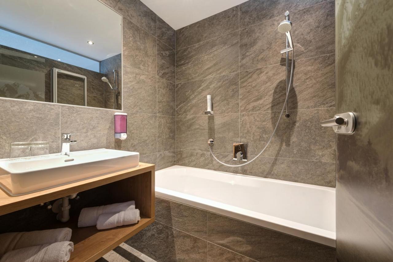 Hotel Enzian Paznaun Зе Екстер'єр фото