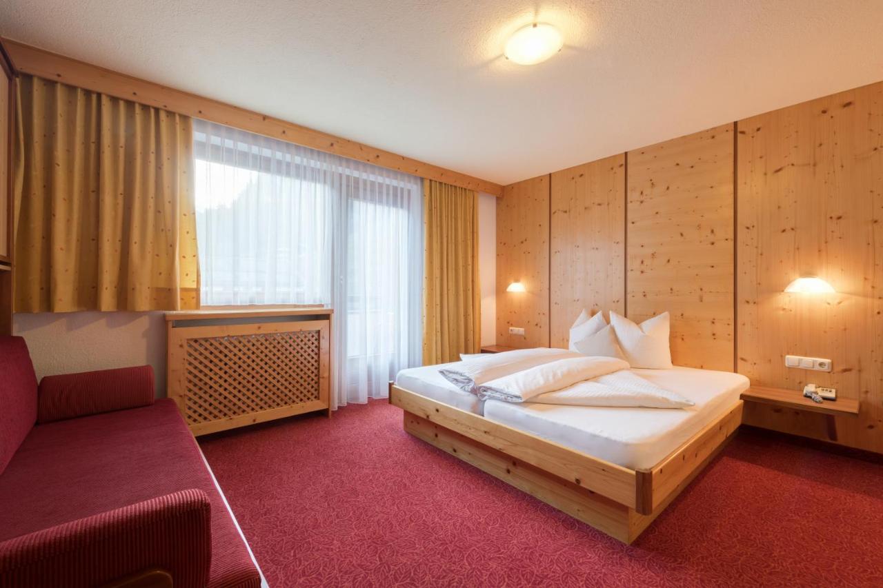 Hotel Enzian Paznaun Зе Екстер'єр фото