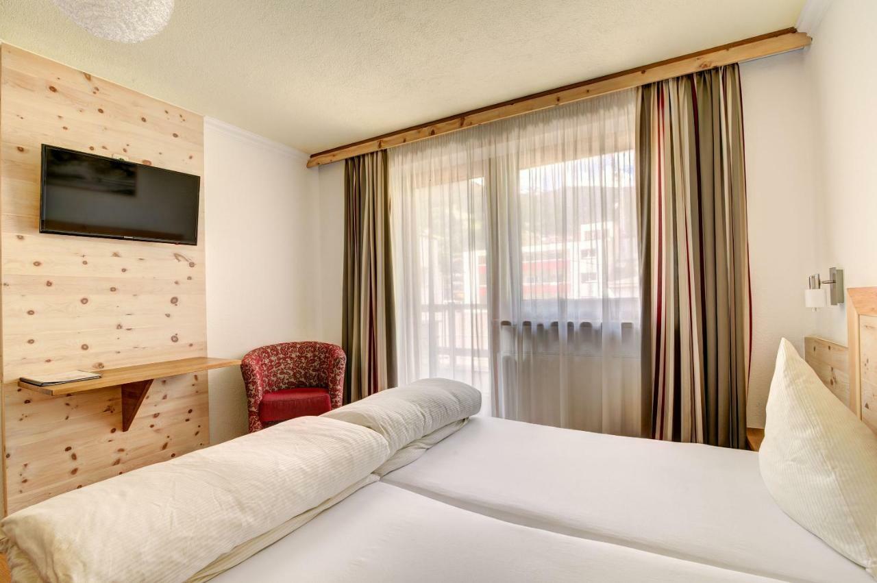 Hotel Enzian Paznaun Зе Екстер'єр фото